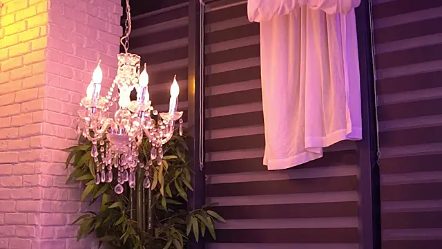 Snapshot of BellaNoirre chatting on 09-27-25, 06:02 BellaNoirre online show from 09-27-25, 06:02