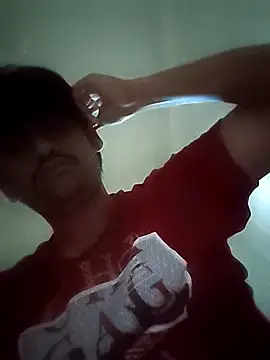 Snapshot of Satyachowdary199623 chatting on 09-20-25, 01:39 Satyachowdary199623 online show from 09-20-25, 01:39