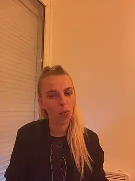 BrumeLove online show from 05-11-26, 07:47