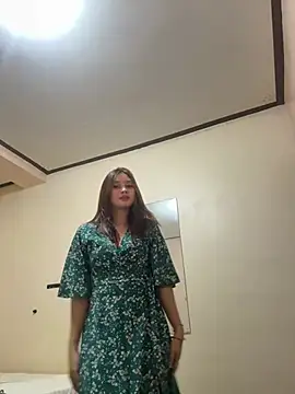LanySylvia online show from 04-30-26, 02:56