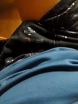 charlie0728 online show from 10-01-25, 11:38