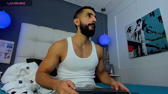 Snapshot of Yiyo10_ chatting on 02-12-26, 04:18 Yiyo10 online show from 02-12-26, 04:18