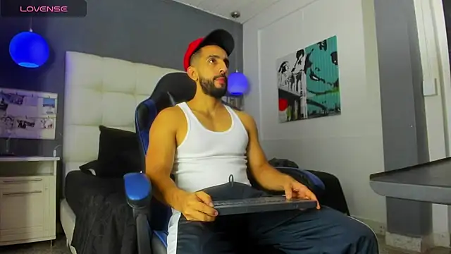 Snapshot of Yiyo10_ chatting on 03-15-26, 04:18 Yiyo10 online show from 03-15-26, 04:18