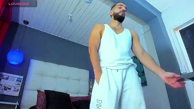 Snapshot of Yiyo10_ chatting on 03-20-26, 08:57 Yiyo10 online show from 03-20-26, 08:57