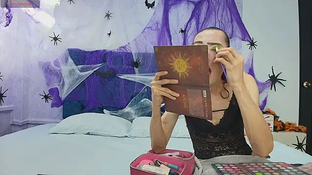 Snapshot of shantala_nastasiia chatting on 10-24-25, 12:34 shantala nastasiia online show from 10-24-25, 12:34