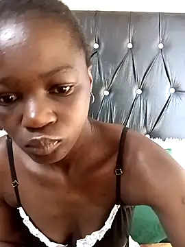 Snapshot of Wild_RoseXX chatting on 09-19-25, 06:26 Wild RoseXX online show from 09-19-25, 06:26