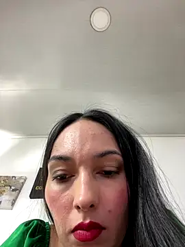 Snapshot of fetish_foot_ chatting on 09-27-25, 04:12 fetish foot online show from 09-27-25, 04:12