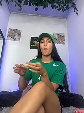 Snapshot of fetish_foot_ chatting on 10-06-25, 03:53 fetish foot online show from 10-06-25, 03:53