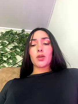 Snapshot of fetish_foot_ chatting on 10-15-25, 01:44 fetish foot online show from 10-15-25, 01:44