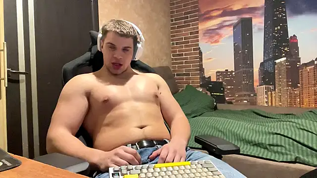 Snapshot of MusclePhantom chatting on 03-04-26, 09:10 MusclePhantom online show from 03-04-26, 09:10