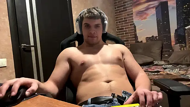 Snapshot of MusclePhantom chatting on 03-08-26, 08:23 MusclePhantom online show from 03-08-26, 08:23