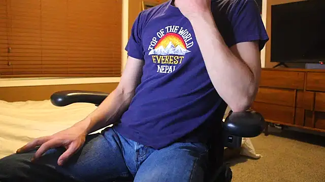 jjjjjfive online show from 05-18-26, 05:02
