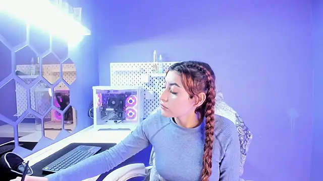 Nezuko 16 online show from 10-12-25, 03:38