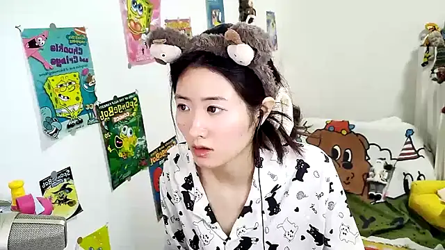 Moonlight-23 online show from 10-15-25, 02:28