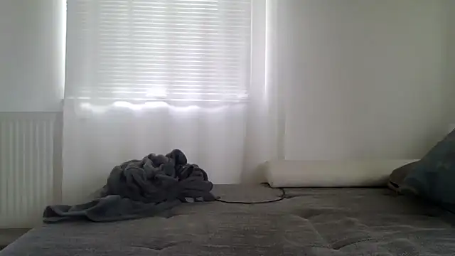 Snapshot of XLBarehengst chatting on 09-12-25, 09:09 XLBarehengst online show from 09-12-25, 09:09