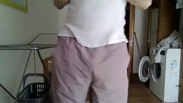 Snapshot of XLBarehengst chatting on 03-16-26, 09:57 XLBarehengst online show from 03-16-26, 09:57