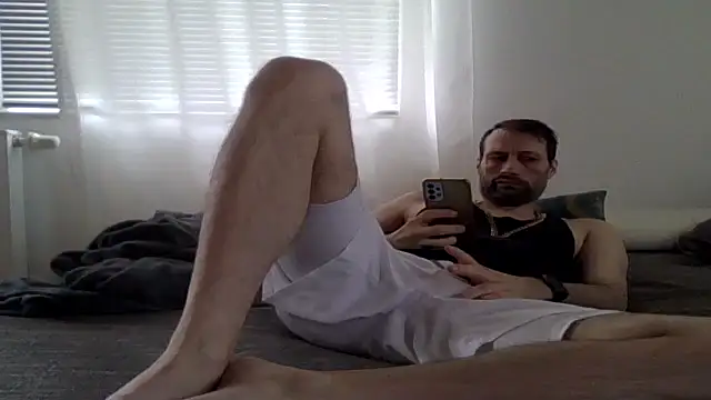 Snapshot of XLBarehengst chatting on 04-01-26, 01:41 XLBarehengst online show from 04-01-26, 01:41