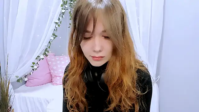 Anabel Montereau online show from 12-19-25, 02:02