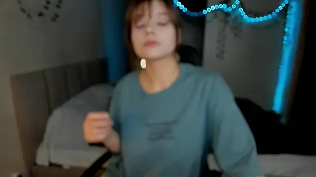 Snapshot of Selena_Durden chatting on 10-14-25, 07:47 Selena Durden online show from 10-14-25, 07:47