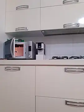 singolo discreto online show from 02-22-26, 08:35