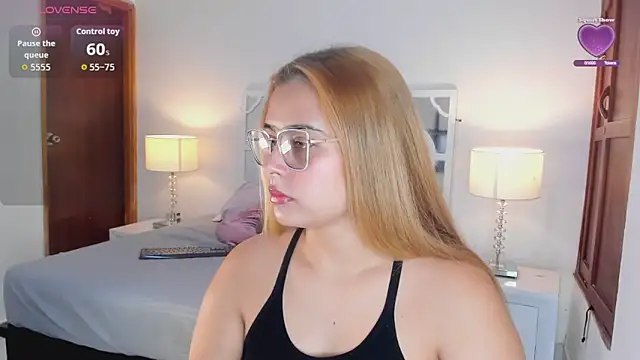 MikaelaStone online show from 11-19-25, 11:43