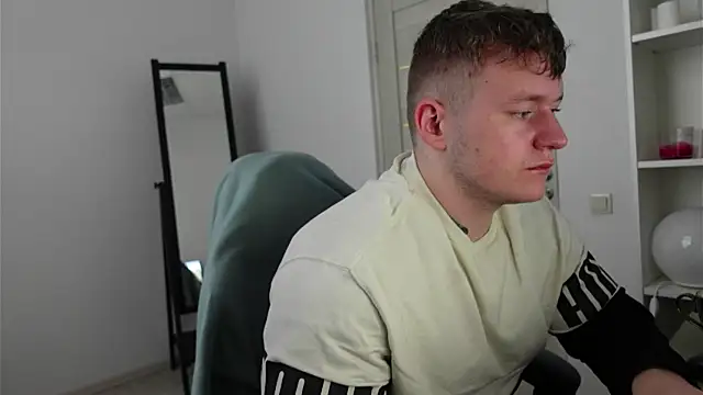 Richard Dullas online show from 10-19-25, 05:30