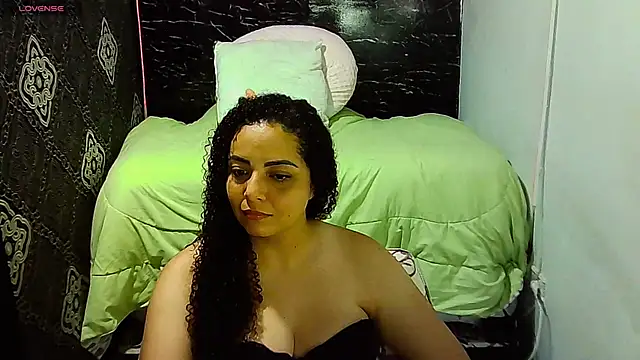  naughty milf online show from 04-16-26, 09:39