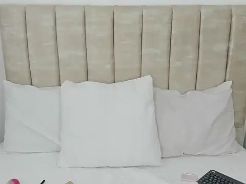 Snapshot of AprilStone1 chatting on 09-26-25, 11:25 AprilStone1 online show from 09-26-25, 11:25