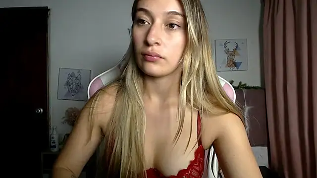 SophiaaLee online show from 05-06-26, 12:19
