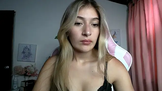 SophiaaLee online show from 05-08-26, 08:36