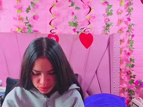 Nanis James online show from 09-21-25, 03:08