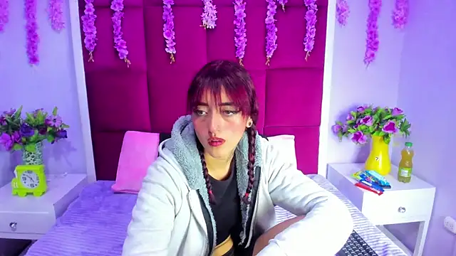 Snapshot of _Maleja_19_ chatting on 10-07-25, 03:04 Maleja 19 online show from 10-07-25, 03:04