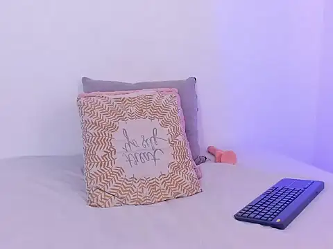 KyllieMarshall online show from 12-19-25, 02:18