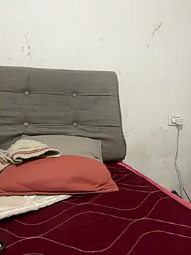 crhong666 online show from 02-20-26, 01:57