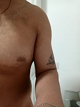 Snapshot of a23c43 chatting on 10-19-25, 11:00 a23c43 online show from 10-19-25, 11:00