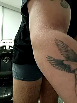 Snapshot of a23c43 chatting on 01-14-26, 12:05 a23c43 online show from 01-14-26, 12:05