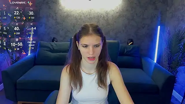 PussyOnLuck online show from 10-17-25, 07:00