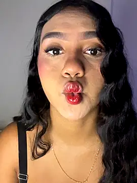 Michelle johnson  online show from 11-22-25, 03:55