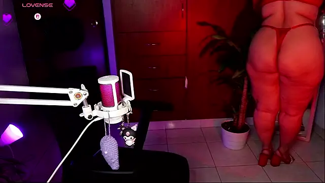 tinamqueen1 online show from 03-16-26, 09:35