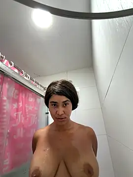 LuckyKhloe online show from 09-30-25, 02:27