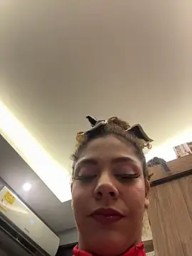 Snapshot of hannachris- chatting on 03-01-26, 11:18 hannachris- online show from 03-01-26, 11:18