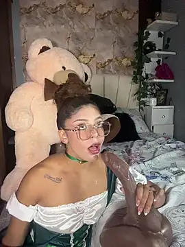 Snapshot of hannachris- chatting on 03-16-26, 11:20 hannachris- online show from 03-16-26, 11:20