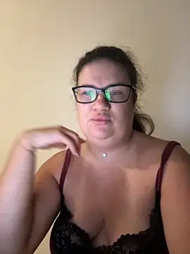Snapshot of Blue_Chanterelle chatting on 09-16-25, 02:45 Blue Chanterelle online show from 09-16-25, 02:45