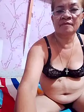 vickyhot1966 online show from 12-17-25, 09:04