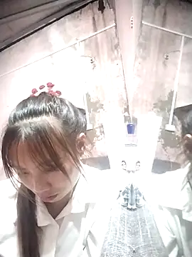 Snapshot of Dung-Thao19 chatting on 09-14-25, 09:03 Dung-Thao19 online show from 09-14-25, 09:03