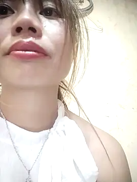 Snapshot of Dung-Thao19 chatting on 10-19-25, 01:45 Dung-Thao19 online show from 10-19-25, 01:45