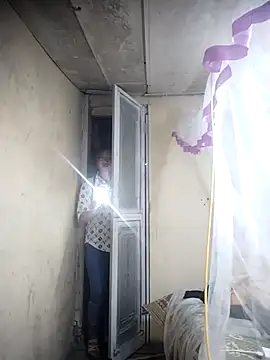 Snapshot of Dung-Thao19 chatting on 10-31-25, 01:56 Dung-Thao19 online show from 10-31-25, 01:56