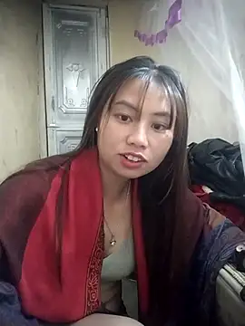 Snapshot of Dung-Thao19 chatting on 11-17-25, 12:16 Dung-Thao19 online show from 11-17-25, 12:16