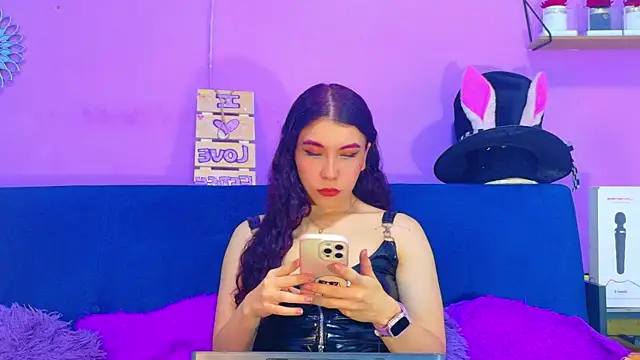 Snapshot of CristalRose chatting on 04-20-26, 05:48 CristalRose online show from 04-20-26, 05:48