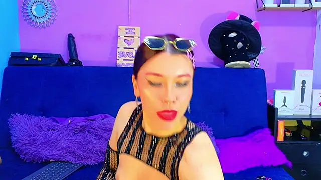 Snapshot of CristalRose chatting on 04-28-26, 05:51 CristalRose online show from 04-28-26, 05:51